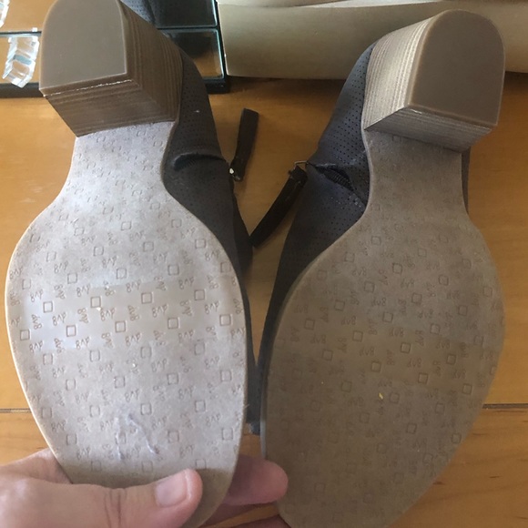 NWOT DV8 Jinna perforated peep toe bootie - Picture 10 of 11